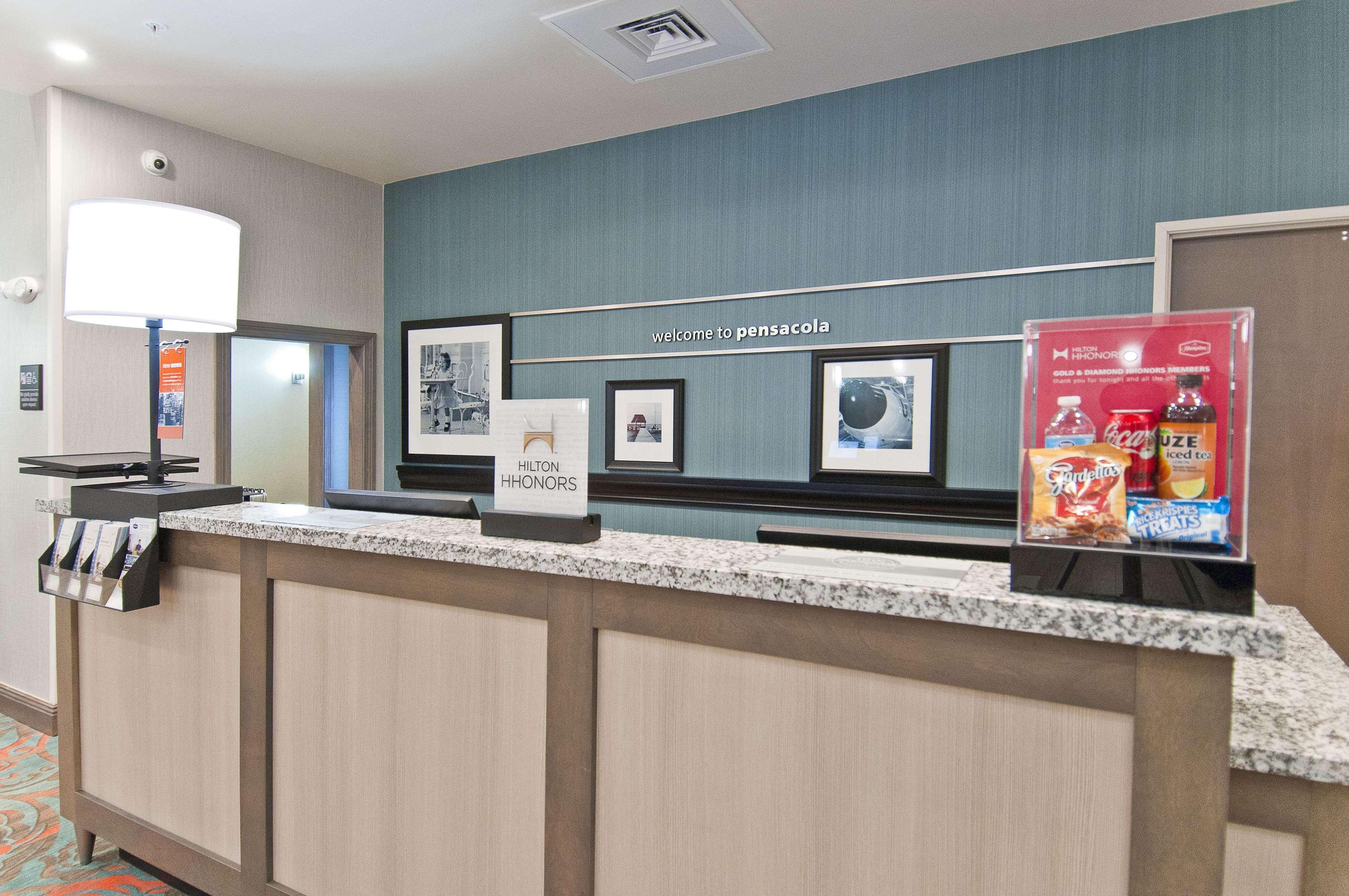 Hampton Inn & Suites Pensacola/I-10 Pine Forest Road Ferry Pass Exteriör bild